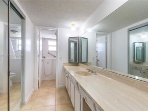 3990 NW 42nd Ave 106, Lauderdale Lakes FL 33319