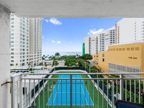 770 Claughton Island Dr 806, Miami FL 33131