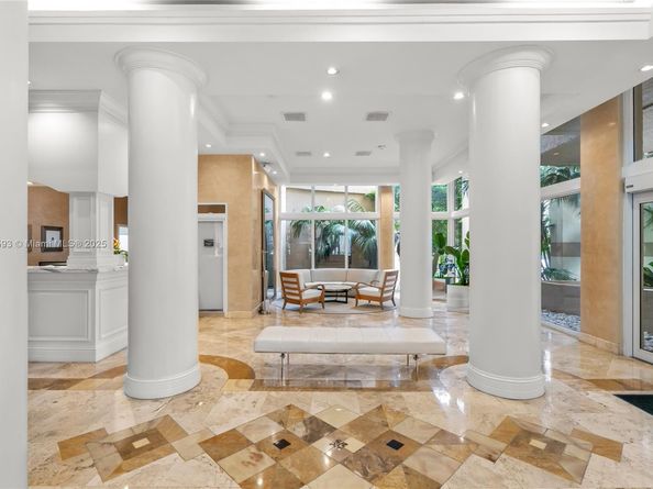 770 Claughton Island Dr 806, Miami FL 33131