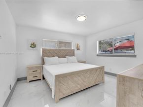 2221 Charleston St, Hollywood FL 33020