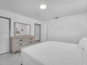 2221 Charleston St, Hollywood FL 33020