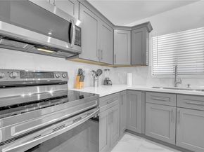 2221 Charleston St, Hollywood FL 33020