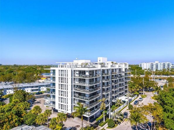 13800 Highland Dr 302, North Miami Beach FL 33181