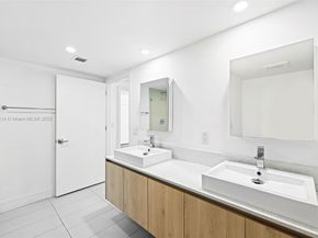 13800 Highland Dr 302, North Miami Beach FL 33181