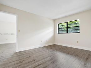 995 SW 84th Ave 309, Miami FL 33144