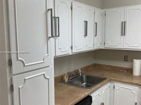 6700 Cypress Rd 409, Plantation FL 33317