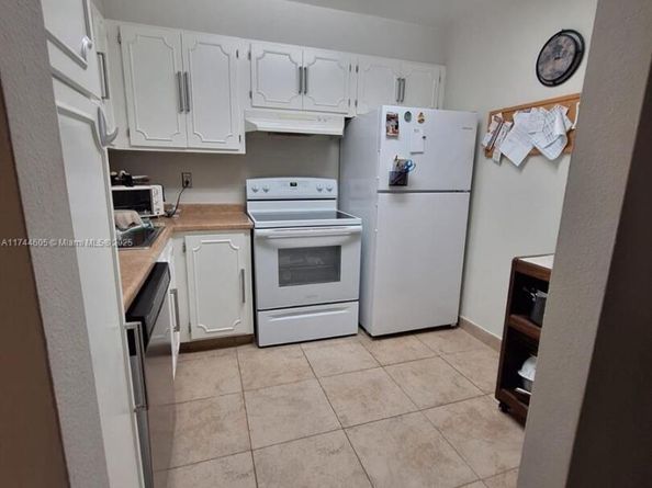 6700 Cypress Rd 409, Plantation FL 33317