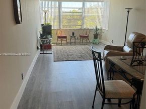 6700 Cypress Rd 409, Plantation FL 33317