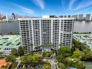 3600 Mystic Pointe Dr