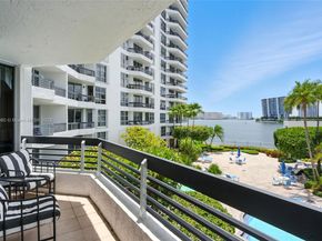 3600 Mystic Pointe Dr 305, Aventura FL 33180