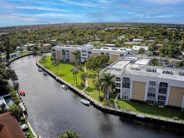 3020 NE 16th Ave 306, Oakland Park FL 33334