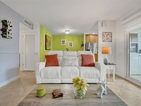5300 Washington St I203, Hollywood FL 33021