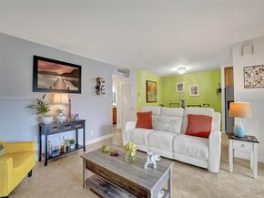 5300 Washington St I203, Hollywood FL 33021