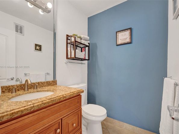 5300 Washington St I203, Hollywood FL 33021