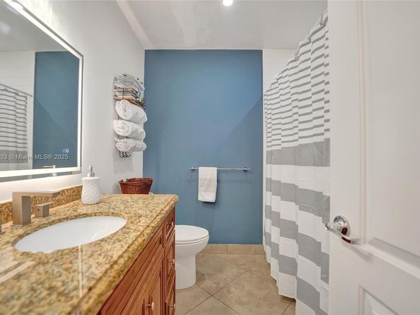 5300 Washington St I203, Hollywood FL 33021