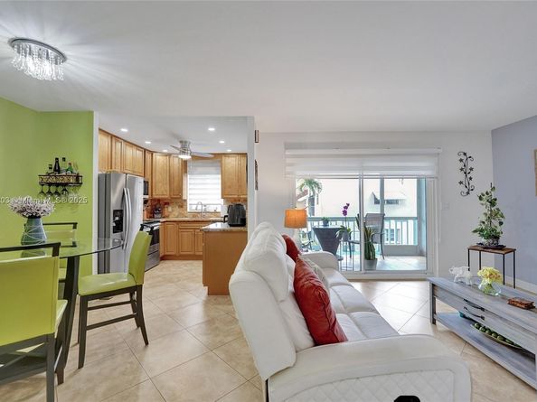 5300 Washington St I203, Hollywood FL 33021
