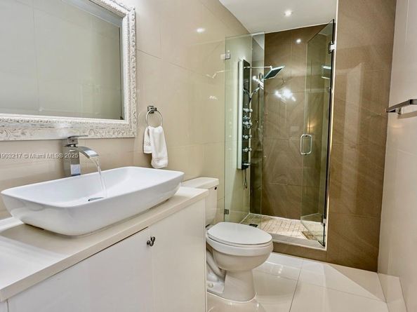 126 NW 33rd St, Miami FL 33127