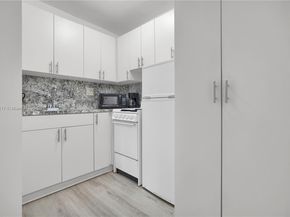 126 NW 33rd St, Miami FL 33127