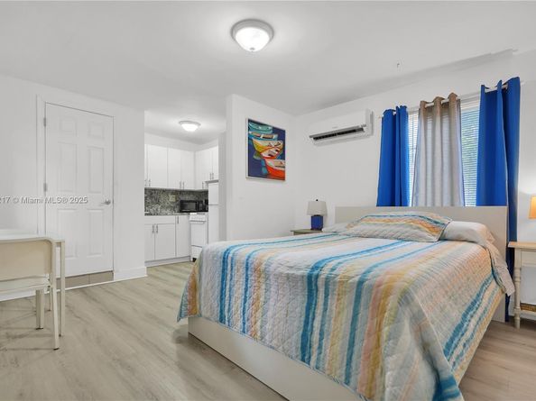 126 NW 33rd St, Miami FL 33127