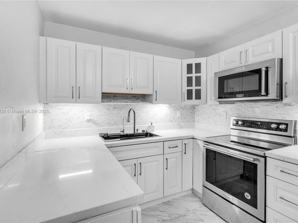 600 Three Islands Blvd 310, Hallandale Beach FL 33009