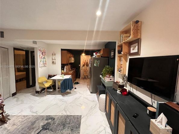 55 NW 44 St, Miami FL 33127