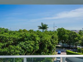 2627 S Bayshore Dr 501, Miami FL 33133