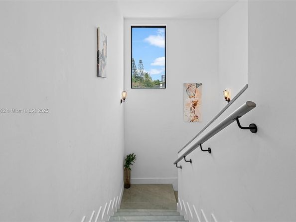 3617 SW 27th St, Miami FL 33133
