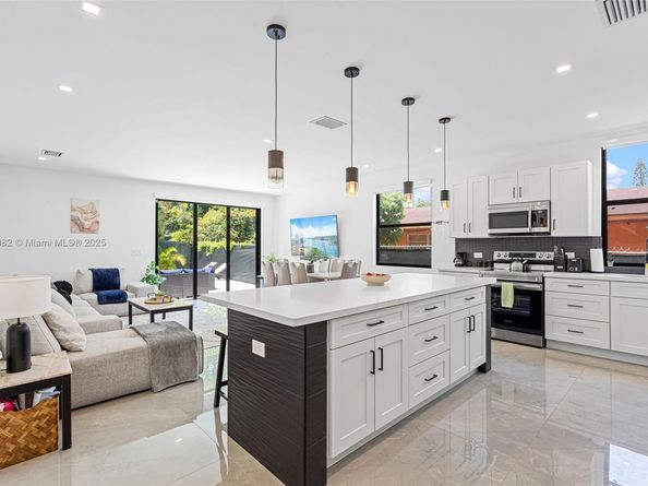 3617 SW 27th St, Miami FL 33133