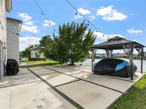 1388 SE 27th Ter, Homestead FL 33035