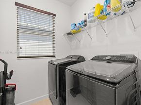 1388 SE 27th Ter, Homestead FL 33035