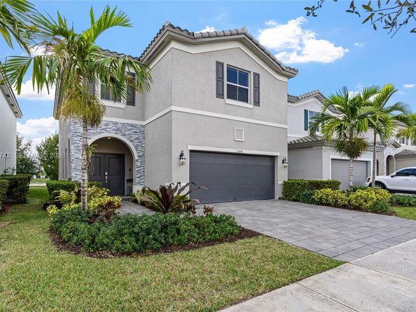 1388 SE 27th Ter, Homestead FL 33035