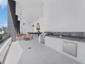 225 N Miami 3009, Miami FL 33128