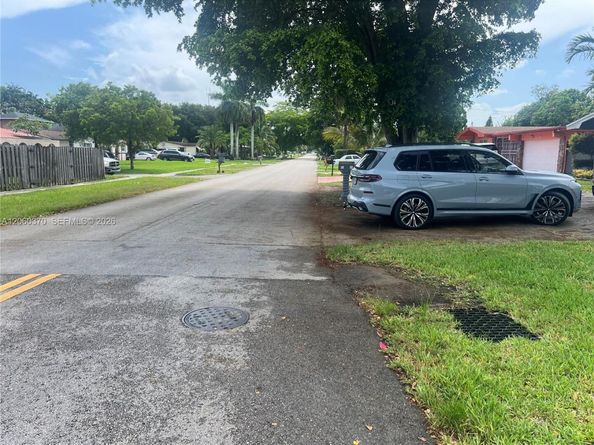 6398 SW 33rd St, Miramar FL 33023
