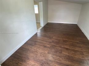2720 NW 2nd St, Pompano Beach FL 33069