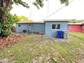 2720 NW 2nd St, Pompano Beach FL 33069