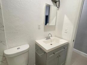 2720 NW 2nd St, Pompano Beach FL 33069