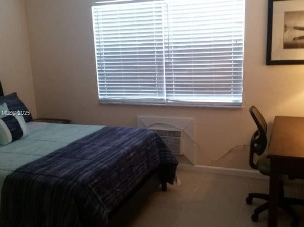 1719 Lincoln St, Hollywood FL 33020