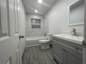 1719 Lincoln St, Hollywood FL 33020