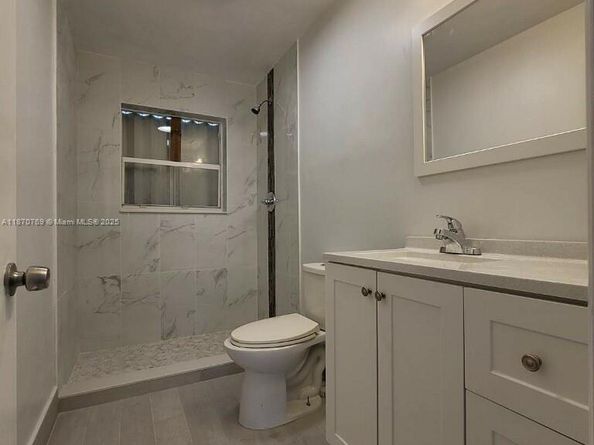 1719 Lincoln St, Hollywood FL 33020