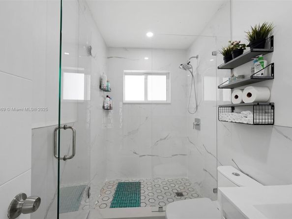 6404 Meade St, Hollywood FL 33024