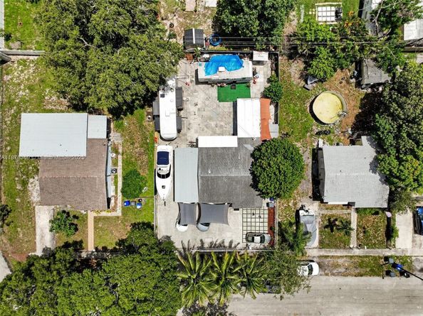 6404 Meade St, Hollywood FL 33024