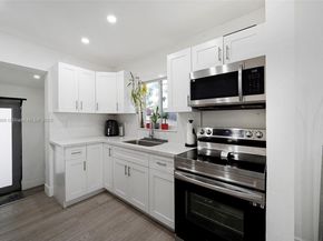6404 Meade St, Hollywood FL 33024