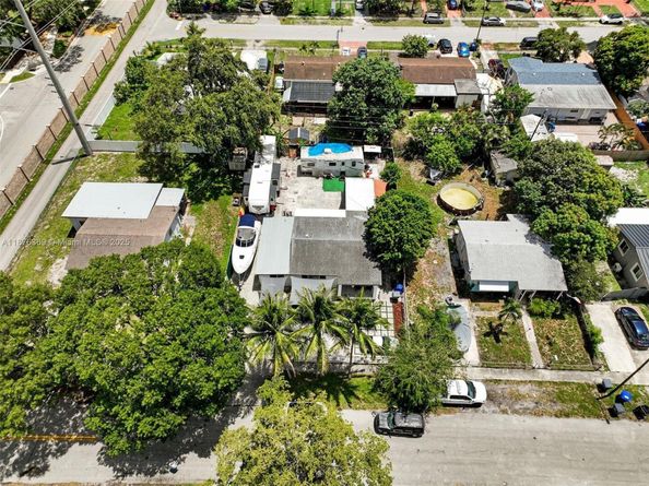 6404 Meade St, Hollywood FL 33024