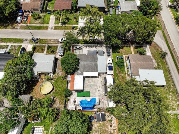 6404 Meade St, Hollywood FL 33024