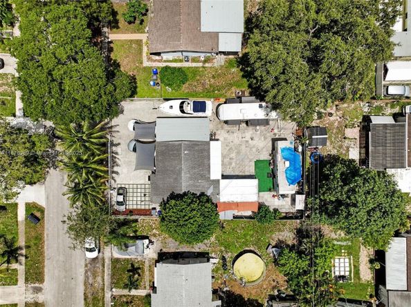6404 Meade St, Hollywood FL 33024