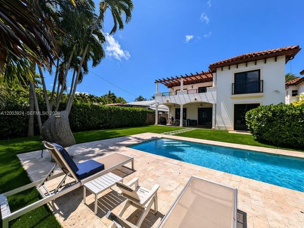 471 SW 30th Rd, Miami FL 33129