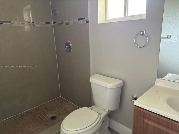 2041 Acapulco Dr, Miramar FL 33023