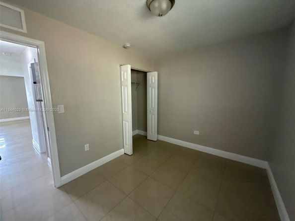 2041 Acapulco Dr, Miramar FL 33023