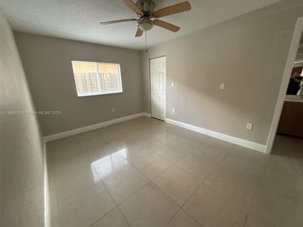 2041 Acapulco Dr, Miramar FL 33023