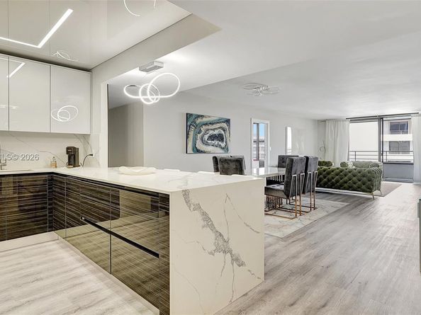 2500 Parkview Dr 1914, Hallandale Beach FL 33009